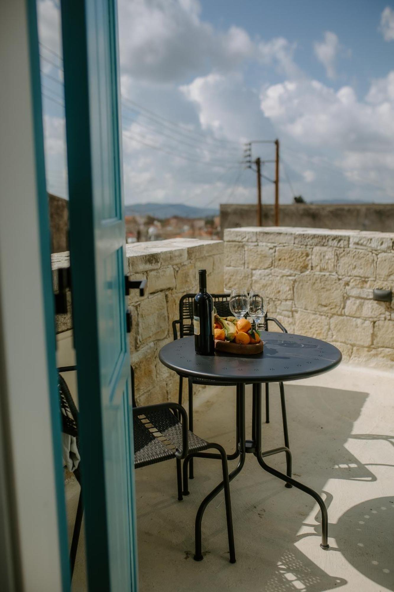 Smaragda'S Guest Rooms Limassol Exterior foto