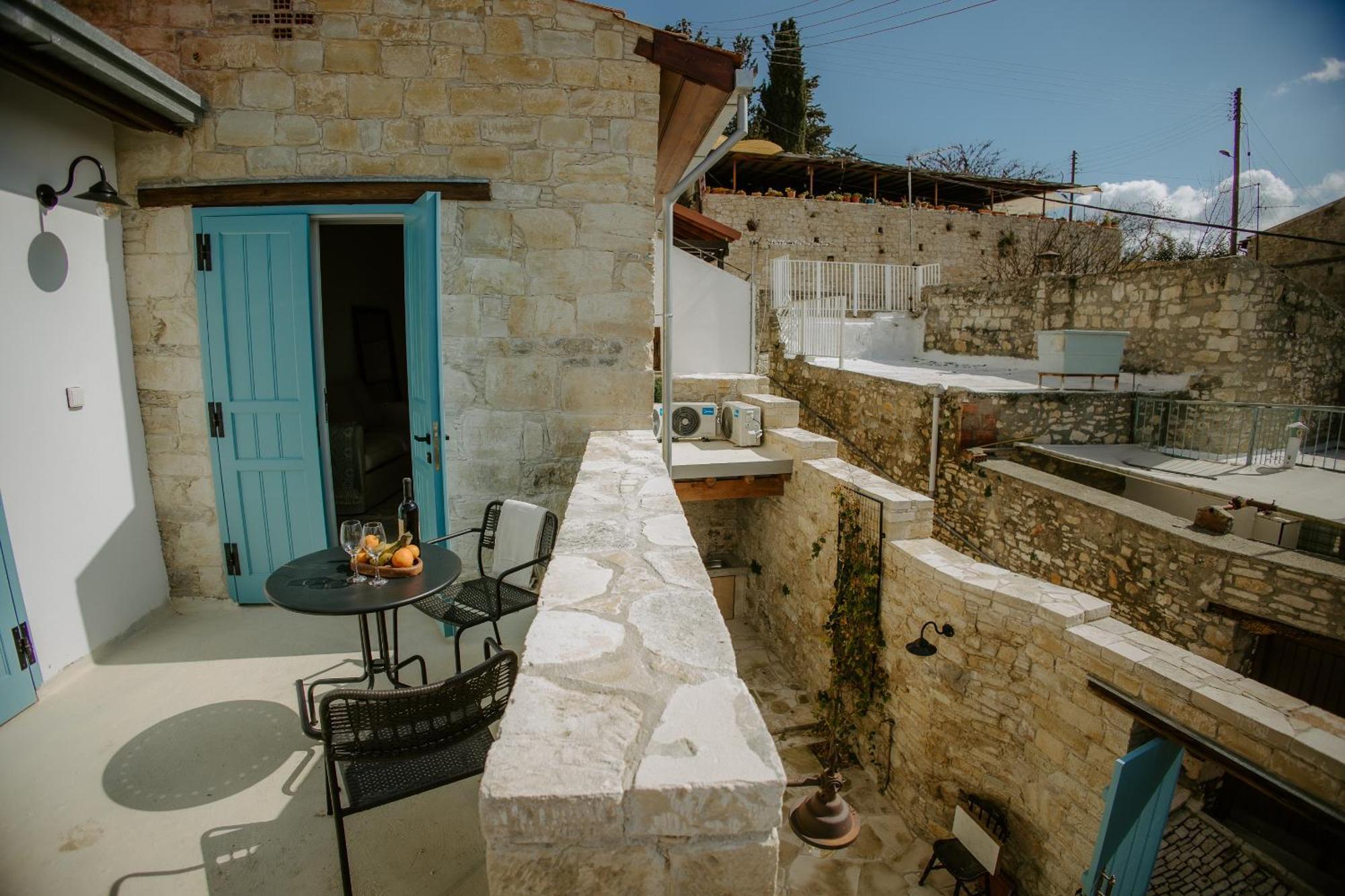Smaragda'S Guest Rooms Limassol Exterior foto