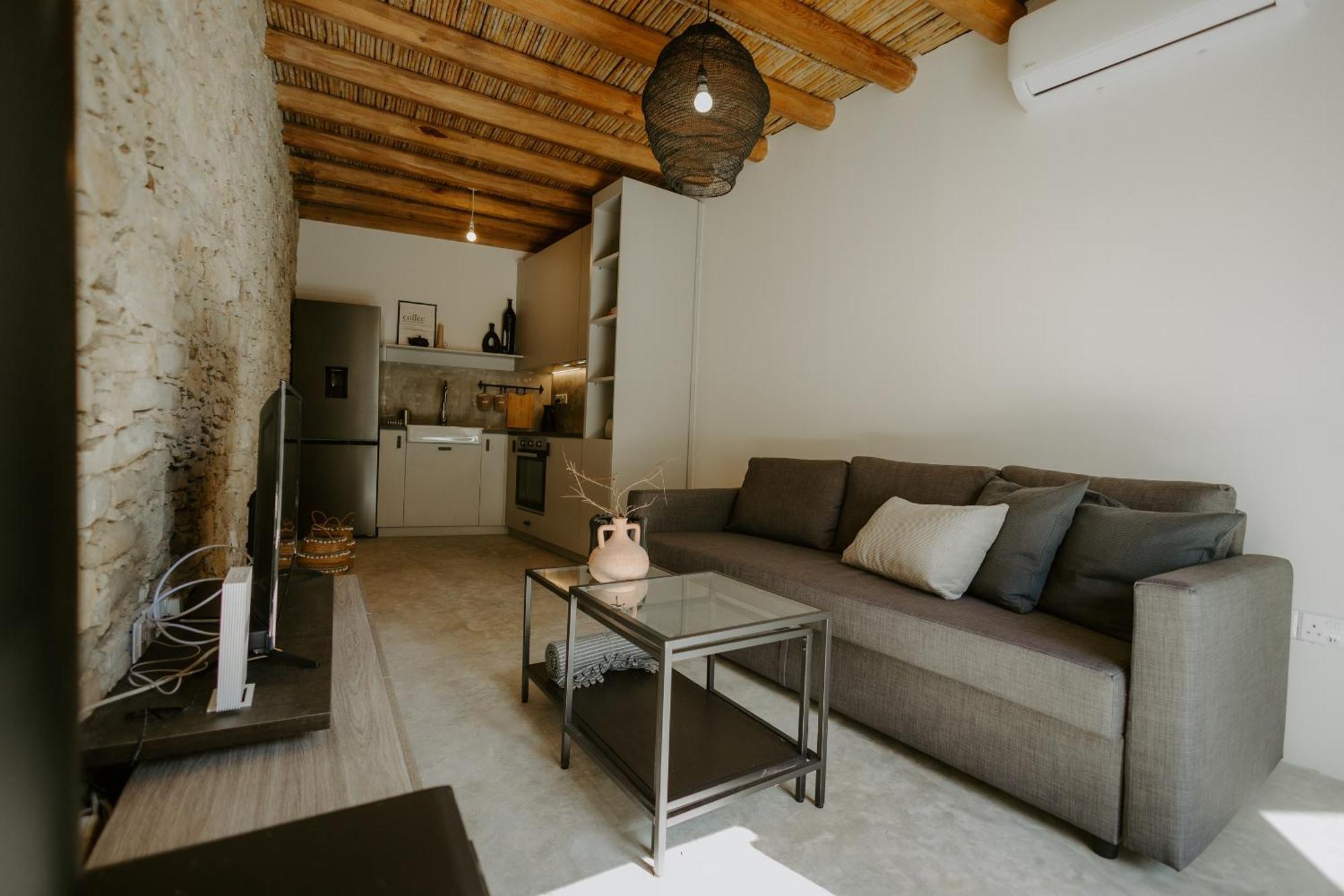 Smaragda'S Guest Rooms Limassol Exterior foto